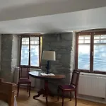 Burghaus 아파트