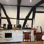 Burghaus 아파트
